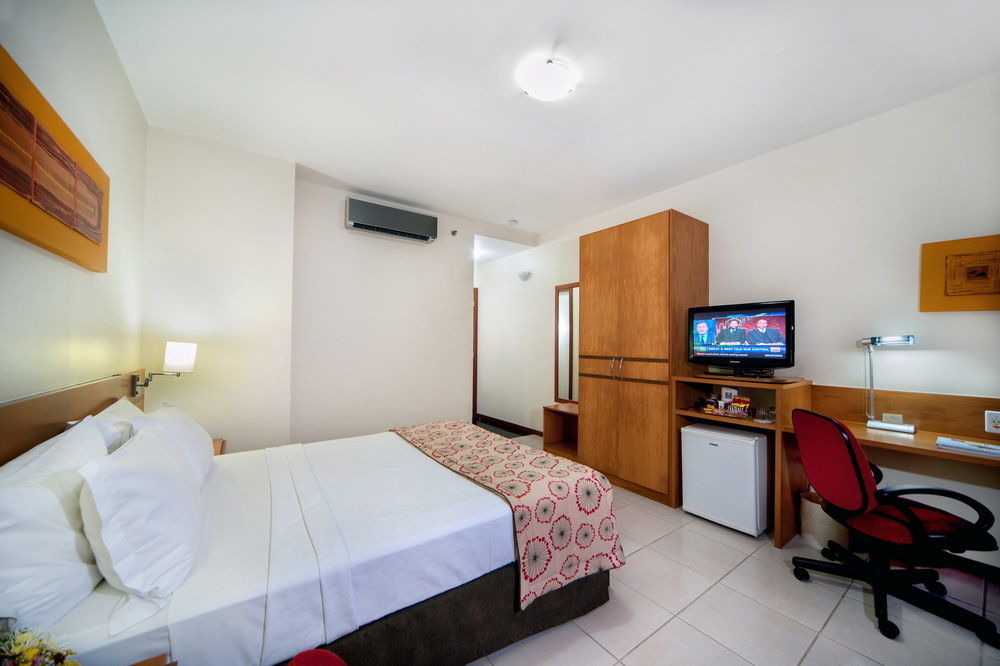 Vitoria Praia Hotel Buitenkant foto