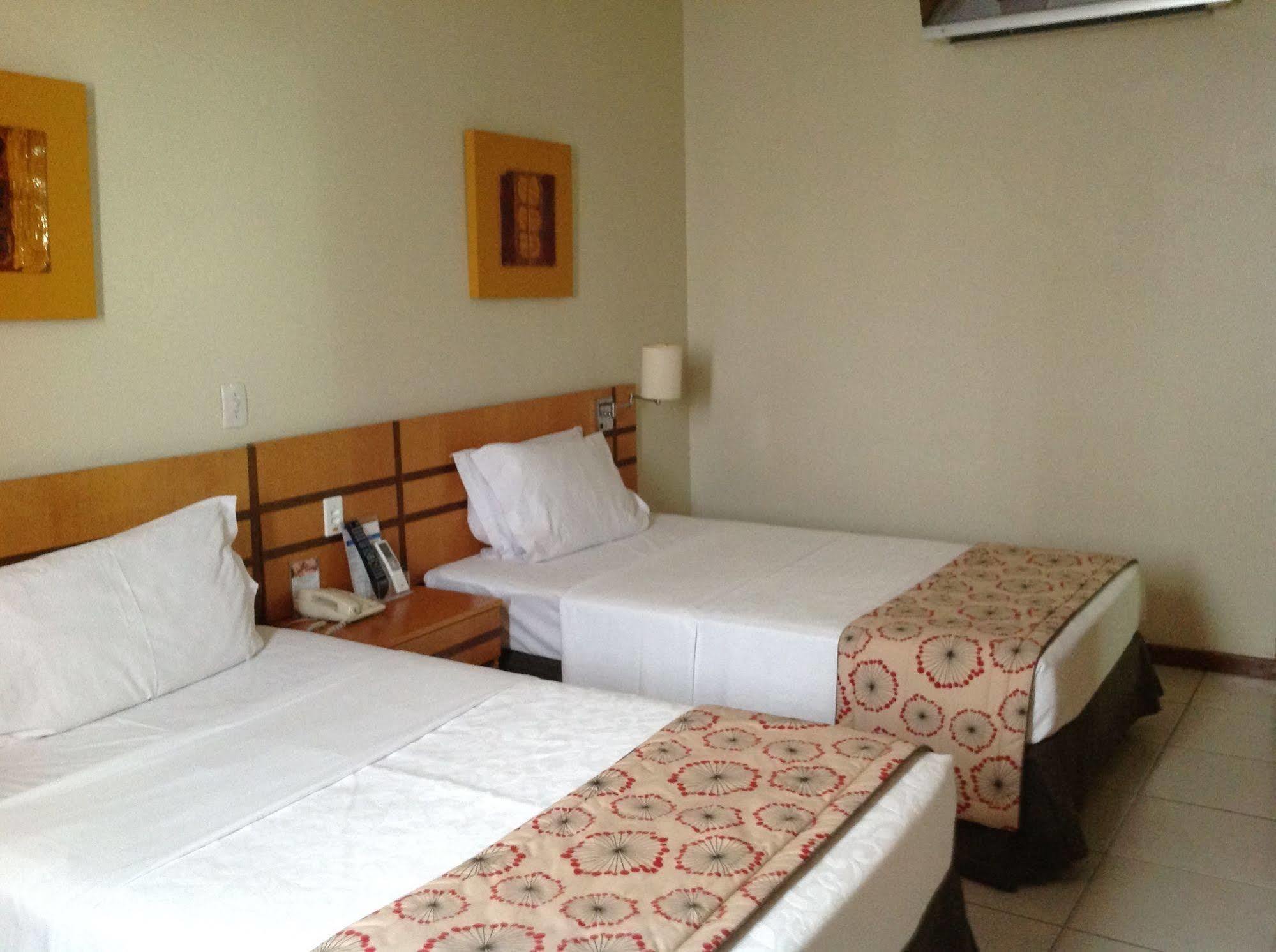 Vitoria Praia Hotel Buitenkant foto